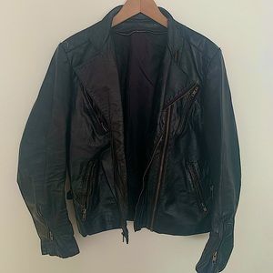 Vintage beat up motorcycle leather jacket!
